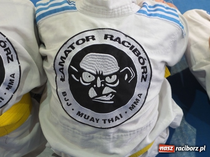 Zdjęcie w galerii na portalu naszraciborz.pl: Medale dla najmłodszych Łamatorów na początek sezonu wiadomości z regionu