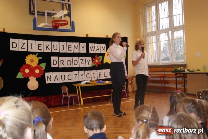 Zdjęcie w galerii na portalu naszraciborz.pl: Podwójne szkolne święto w Studziennej  wiadomości z regionu