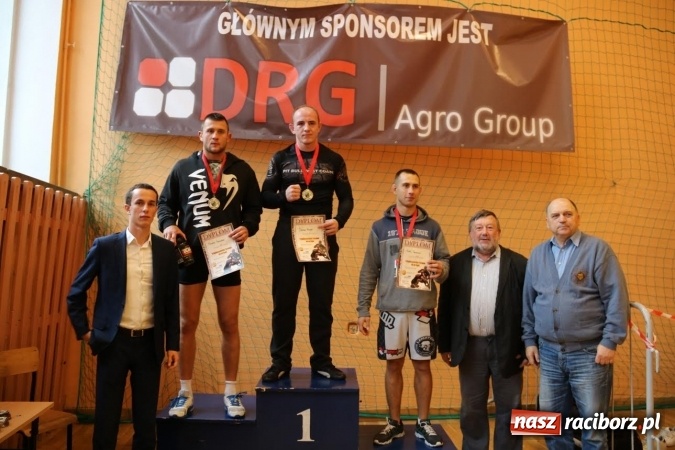 Zdjęcie w galerii na portalu naszraciborz.pl: Złoto i brąz Łamatorów w Bielawie wiadomości z regionu