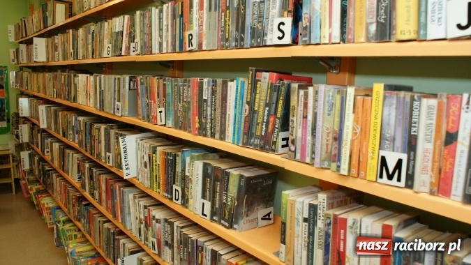 Zdjęcie w galerii na portalu naszraciborz.pl: W szlafroku i kapciach… czy wiesz, że w szpitalu działa biblioteka? wiadomości z regionu