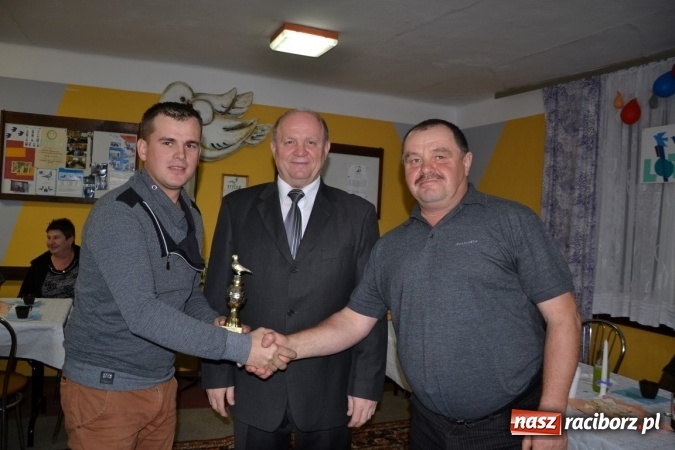 Zdjęcie w galerii na portalu naszraciborz.pl: Tworków. Zakończył się sezon lotowy gołębi wiadomości z regionu