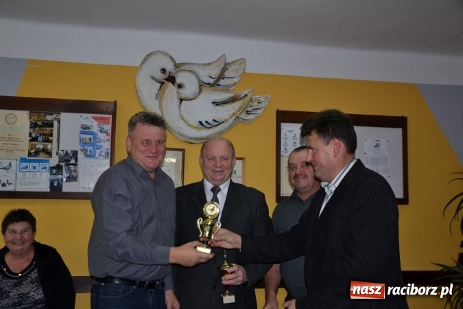 Zdjęcie w galerii na portalu naszraciborz.pl: Tworków. Zakończył się sezon lotowy gołębi wiadomości z regionu