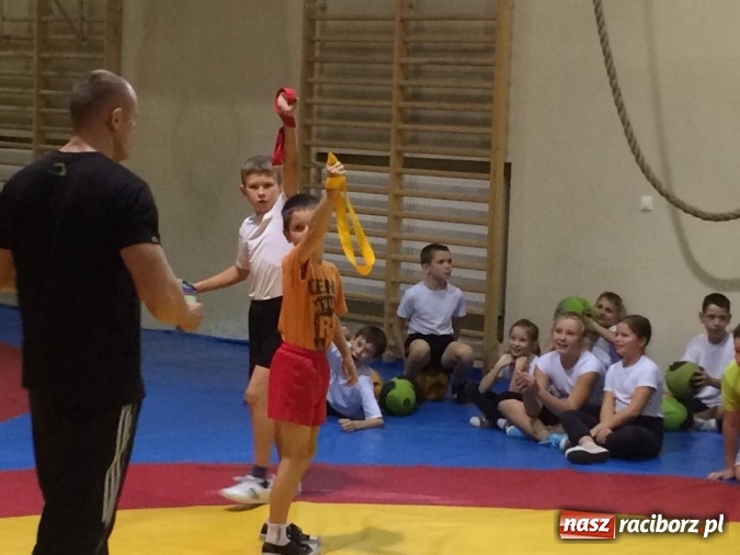 Zdjęcie w galerii na portalu naszraciborz.pl: Finał Wojewódzki Zapasy sportem wszystkich dzieci w Raciborzu wiadomości z regionu