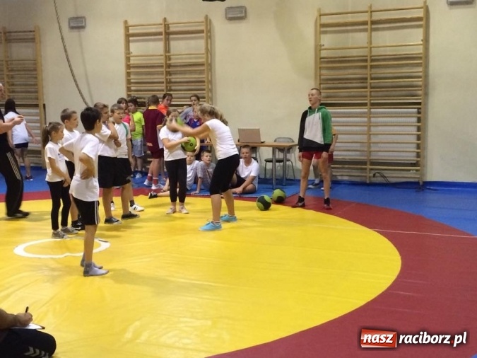 Zdjęcie w galerii na portalu naszraciborz.pl: Finał Wojewódzki Zapasy sportem wszystkich dzieci w Raciborzu wiadomości z regionu