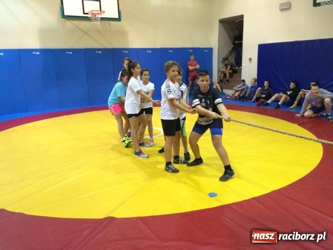 Zdjęcie w galerii na portalu naszraciborz.pl: Finał Wojewódzki Zapasy sportem wszystkich dzieci w Raciborzu wiadomości z regionu