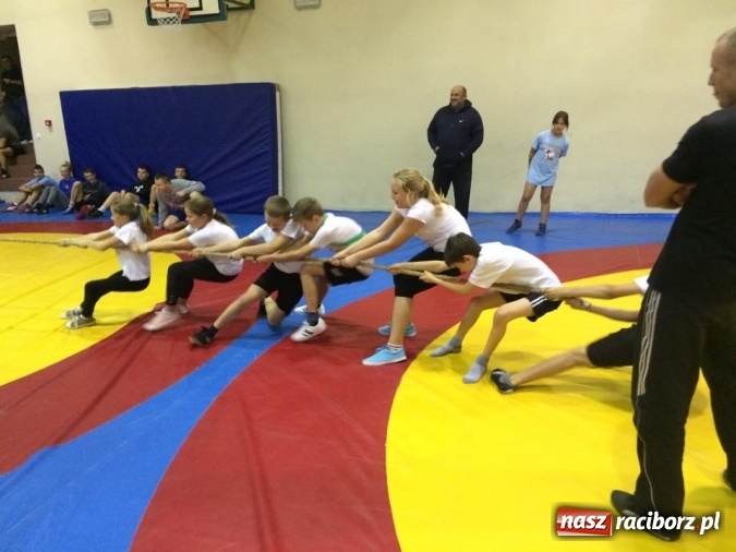 Zdjęcie w galerii na portalu naszraciborz.pl: Finał Wojewódzki Zapasy sportem wszystkich dzieci w Raciborzu wiadomości z regionu