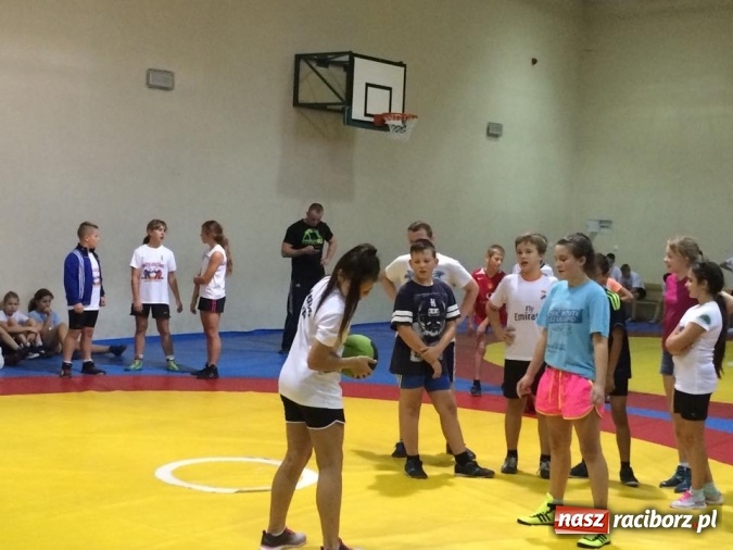 Zdjęcie w galerii na portalu naszraciborz.pl: Finał Wojewódzki Zapasy sportem wszystkich dzieci w Raciborzu wiadomości z regionu