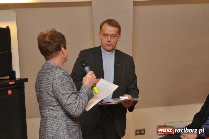 Zdjęcie w galerii na portalu naszraciborz.pl: Kiedy seks staje się bogiem – ksiądz Oko o ideologii gender na Zamku Piastowskim wiadomości z regionu