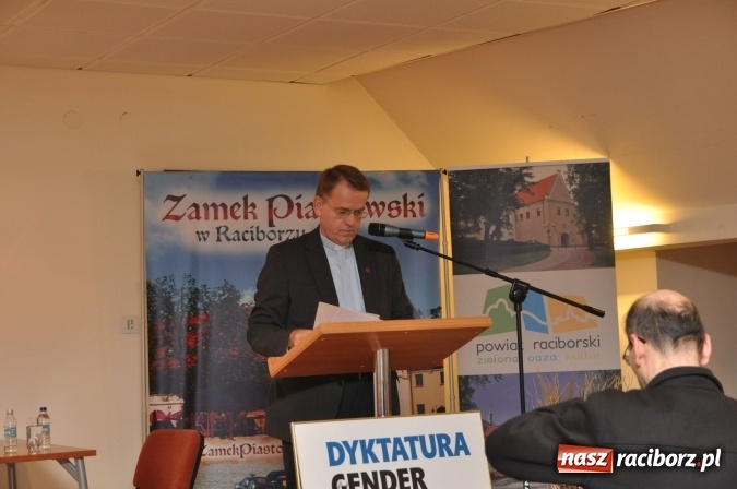 Zdjęcie w galerii na portalu naszraciborz.pl: Kiedy seks staje się bogiem – ksiądz Oko o ideologii gender na Zamku Piastowskim wiadomości z regionu