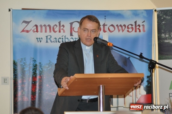 Zdjęcie w galerii na portalu naszraciborz.pl: Kiedy seks staje się bogiem – ksiądz Oko o ideologii gender na Zamku Piastowskim wiadomości z regionu