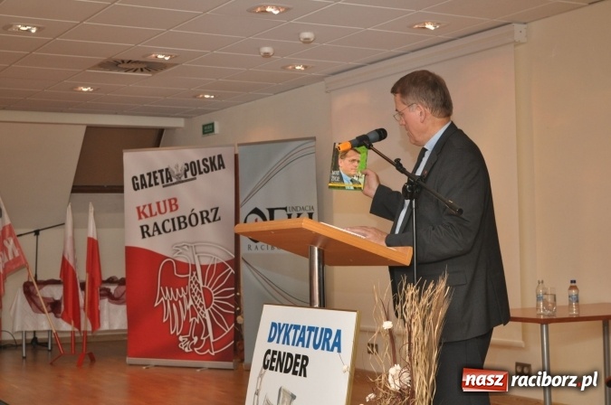 Zdjęcie w galerii na portalu naszraciborz.pl: Kiedy seks staje się bogiem – ksiądz Oko o ideologii gender na Zamku Piastowskim wiadomości z regionu