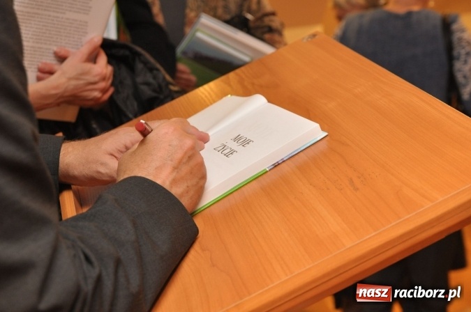 Zdjęcie w galerii na portalu naszraciborz.pl: Kiedy seks staje się bogiem – ksiądz Oko o ideologii gender na Zamku Piastowskim wiadomości z regionu