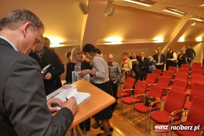 Zdjęcie w galerii na portalu naszraciborz.pl: Kiedy seks staje się bogiem – ksiądz Oko o ideologii gender na Zamku Piastowskim wiadomości z regionu