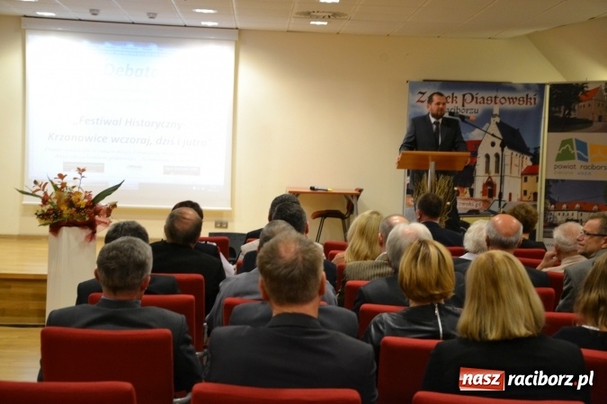 Zdjęcie w galerii na portalu naszraciborz.pl: Tu mieszkam, tu zmieniam - aktywni mieszkańcy gminy Krzanowice spotkali się na zamku wiadomości z regionu