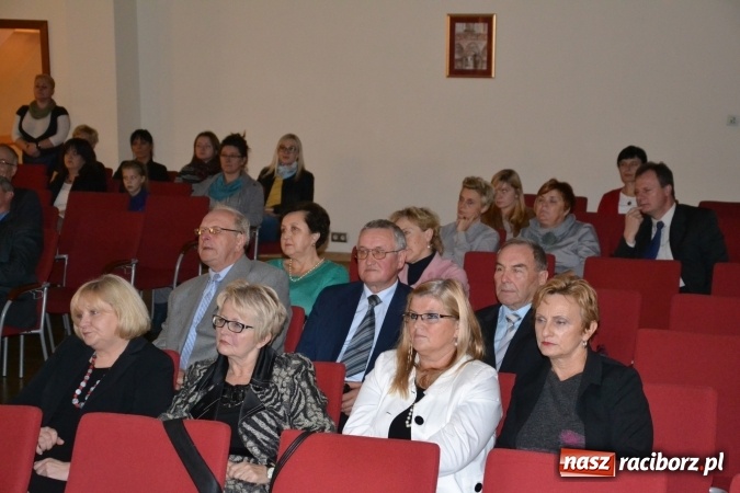 Zdjęcie w galerii na portalu naszraciborz.pl: Tu mieszkam, tu zmieniam - aktywni mieszkańcy gminy Krzanowice spotkali się na zamku wiadomości z regionu