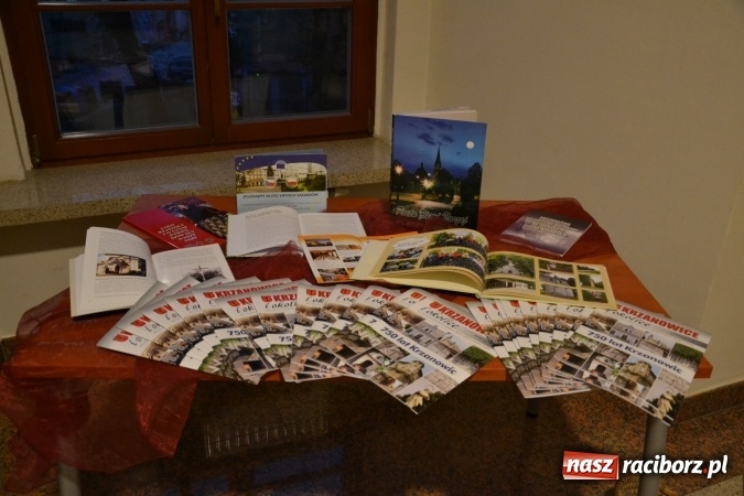 Zdjęcie w galerii na portalu naszraciborz.pl: Tu mieszkam, tu zmieniam - aktywni mieszkańcy gminy Krzanowice spotkali się na zamku wiadomości z regionu