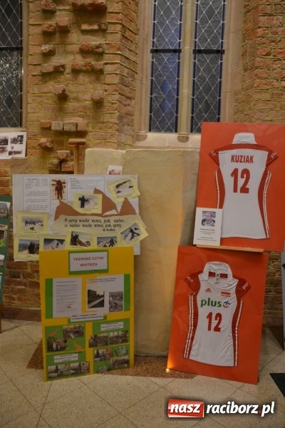 Zdjęcie w galerii na portalu naszraciborz.pl: Tu mieszkam, tu zmieniam - aktywni mieszkańcy gminy Krzanowice spotkali się na zamku wiadomości z regionu