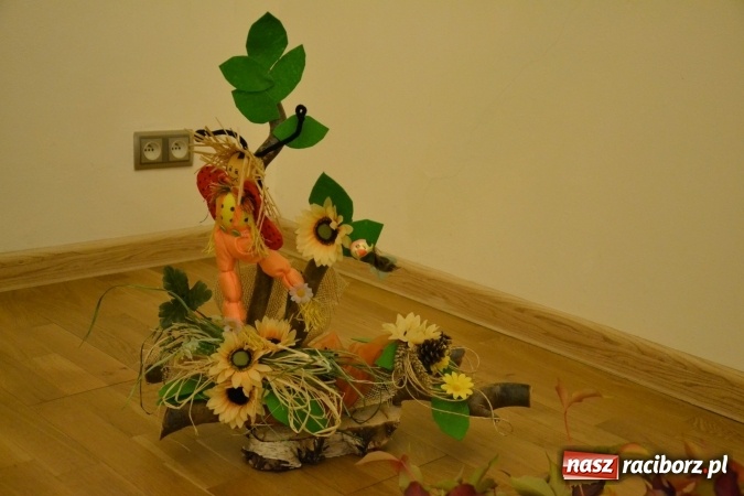 Zdjęcie w galerii na portalu naszraciborz.pl: Tu mieszkam, tu zmieniam - aktywni mieszkańcy gminy Krzanowice spotkali się na zamku wiadomości z regionu