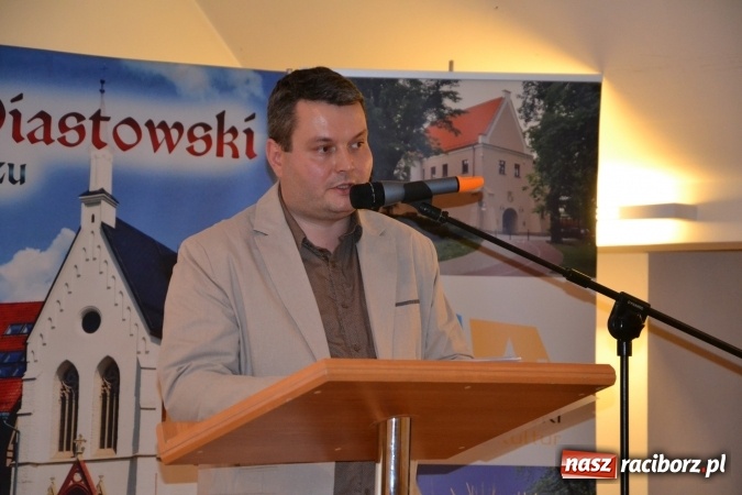 Zdjęcie w galerii na portalu naszraciborz.pl: Tu mieszkam, tu zmieniam - aktywni mieszkańcy gminy Krzanowice spotkali się na zamku wiadomości z regionu