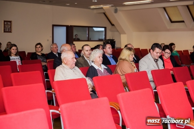 Zdjęcie w galerii na portalu naszraciborz.pl: Tu mieszkam, tu zmieniam - aktywni mieszkańcy gminy Krzanowice spotkali się na zamku wiadomości z regionu