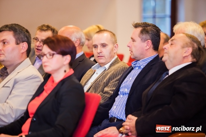 Zdjęcie w galerii na portalu naszraciborz.pl: Tu mieszkam, tu zmieniam - aktywni mieszkańcy gminy Krzanowice spotkali się na zamku wiadomości z regionu