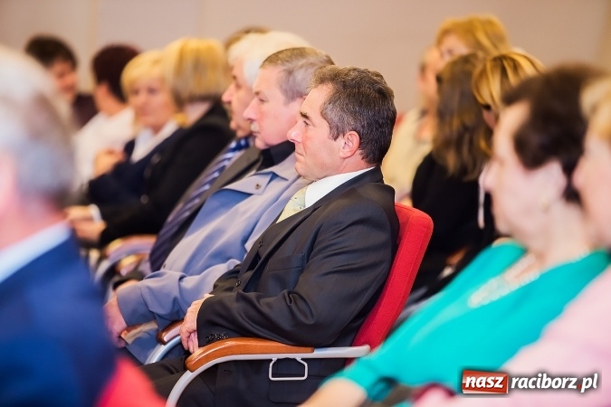 Zdjęcie w galerii na portalu naszraciborz.pl: Tu mieszkam, tu zmieniam - aktywni mieszkańcy gminy Krzanowice spotkali się na zamku wiadomości z regionu