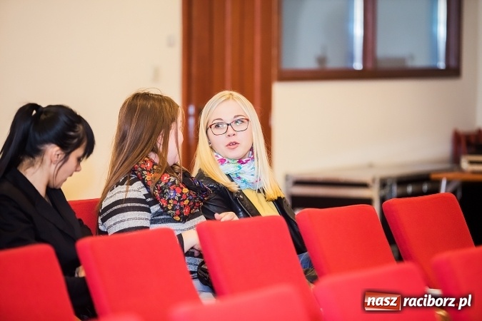 Zdjęcie w galerii na portalu naszraciborz.pl: Tu mieszkam, tu zmieniam - aktywni mieszkańcy gminy Krzanowice spotkali się na zamku wiadomości z regionu