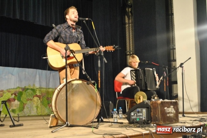Zdjęcie w galerii na portalu naszraciborz.pl: Teddy Junior na koncercie w Kietrzu wiadomości z regionu