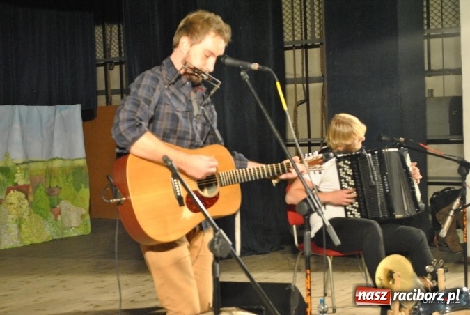 Zdjęcie w galerii na portalu naszraciborz.pl: Teddy Junior na koncercie w Kietrzu wiadomości z regionu