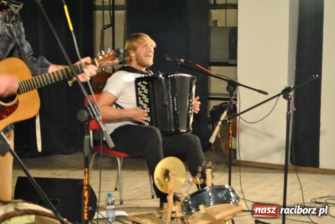 Zdjęcie w galerii na portalu naszraciborz.pl: Teddy Junior na koncercie w Kietrzu wiadomości z regionu