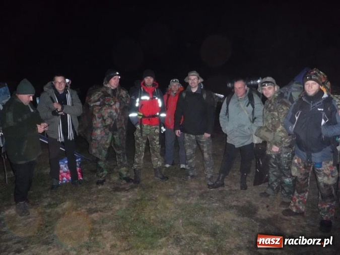 Zdjęcie w galerii na portalu naszraciborz.pl: W lasach rudzkich odbył się kurs z technik przetrwania wiadomości z regionu