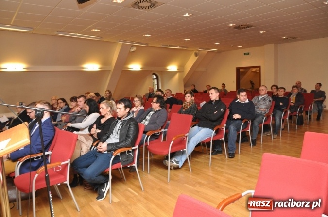 Zdjęcie w galerii na portalu naszraciborz.pl: Wkręceni w wiatraki próbują się wykręcić – ciąg dalszy sprawy krzanowickiej farmy wiatrowej wiadomości z regionu