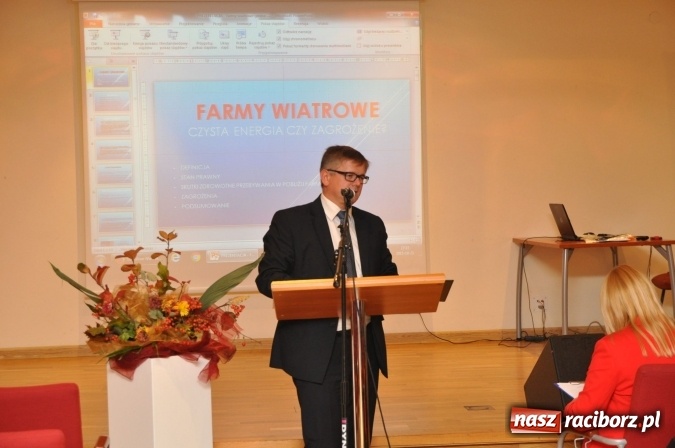 Zdjęcie w galerii na portalu naszraciborz.pl: Wkręceni w wiatraki próbują się wykręcić – ciąg dalszy sprawy krzanowickiej farmy wiatrowej wiadomości z regionu