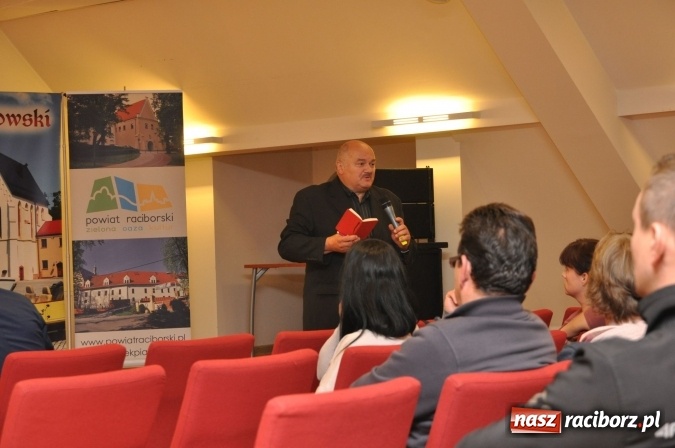 Zdjęcie w galerii na portalu naszraciborz.pl: Wkręceni w wiatraki próbują się wykręcić – ciąg dalszy sprawy krzanowickiej farmy wiatrowej wiadomości z regionu