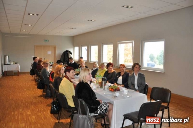 Zdjęcie w galerii na portalu naszraciborz.pl: Spotkanie przedstawicieli samorządu gminy Kuźnia Raciborska z nauczycielami wiadomości z regionu