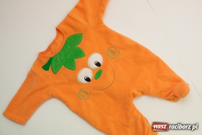 Zdjęcie w galerii na portalu naszraciborz.pl: Halloweenowe nocne szperanie w Robanie wiadomości z regionu