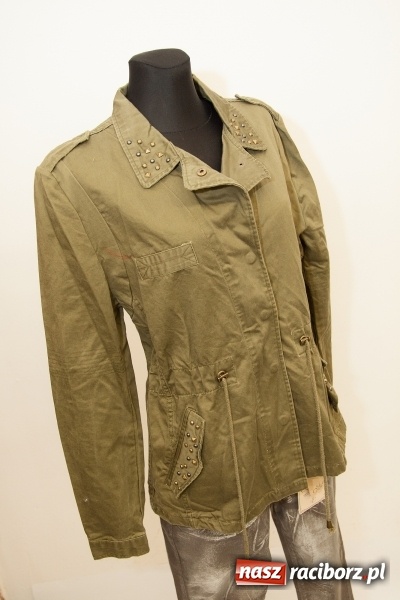 Zdjęcie w galerii na portalu naszraciborz.pl: Halloweenowe nocne szperanie w Robanie wiadomości z regionu