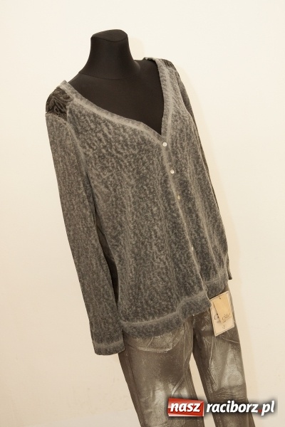 Zdjęcie w galerii na portalu naszraciborz.pl: Halloweenowe nocne szperanie w Robanie wiadomości z regionu