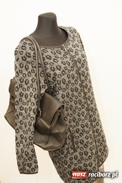 Zdjęcie w galerii na portalu naszraciborz.pl: Halloweenowe nocne szperanie w Robanie wiadomości z regionu