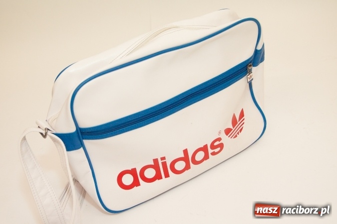 Zdjęcie w galerii na portalu naszraciborz.pl: Halloweenowe nocne szperanie w Robanie wiadomości z regionu