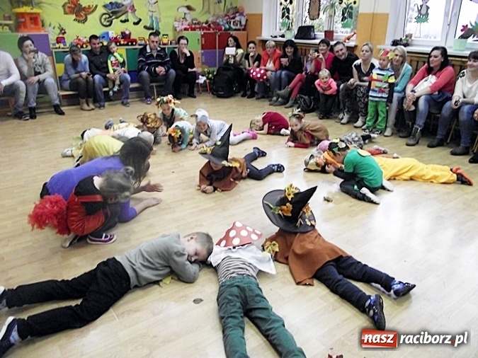 Zdjęcie w galerii na portalu naszraciborz.pl: Jesienne zabawy z rodzicami w Przedszkolu nr 16 wiadomości z regionu