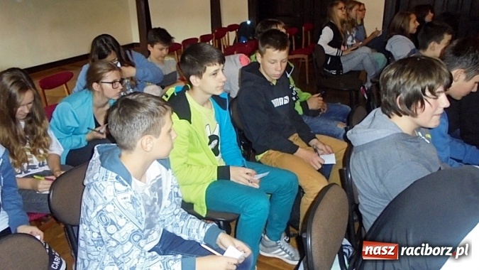 Zdjęcie w galerii na portalu naszraciborz.pl: W Gimnazjum nr 5 profesjonalnie rozmawiano o dopalaczach  wiadomości z regionu