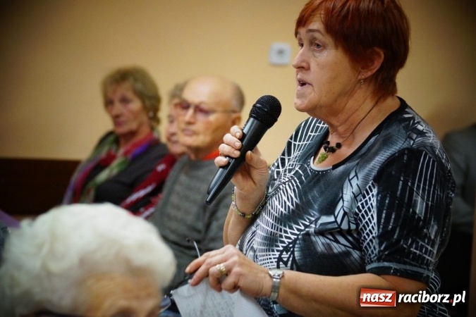 Zdjęcie w galerii na portalu naszraciborz.pl: Seniorzy z Nędzy przy karaoke świętowali sw&oacute;j dzień wiadomości z regionu