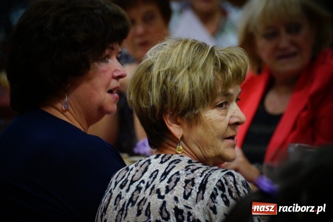 Zdjęcie w galerii na portalu naszraciborz.pl: Seniorzy z Nędzy przy karaoke świętowali sw&oacute;j dzień wiadomości z regionu