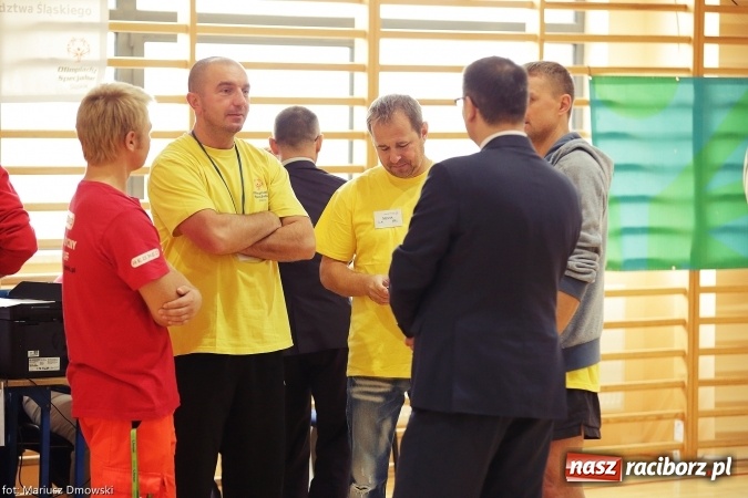 Zdjęcie w galerii na portalu naszraciborz.pl: XIV Regionalny Turniej Badmintona Olimpiad Specjalnych wiadomości z regionu