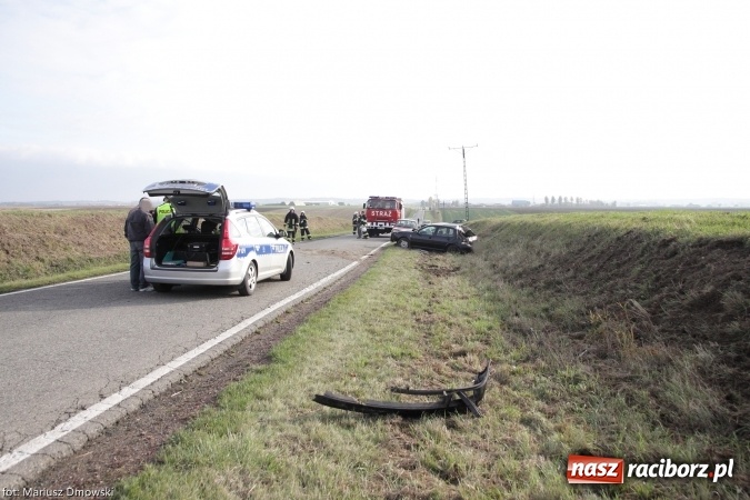 Zdjęcie w galerii na portalu naszraciborz.pl: Dachowanie samochodu na trasie Samborowice-Krzanowice wiadomości z regionu