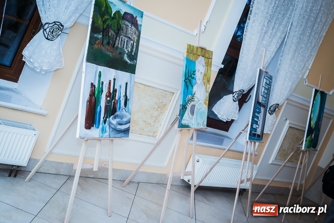 Zdjęcie w galerii na portalu naszraciborz.pl: Wernisaż prac malarskich w Pałacu Wojnowice wiadomości z regionu