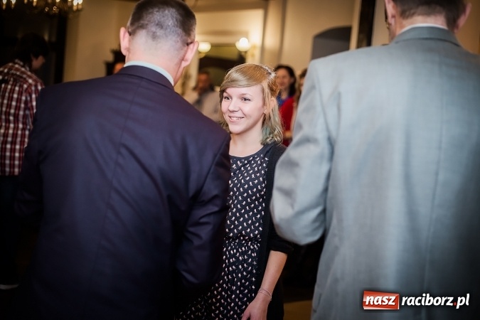 Zdjęcie w galerii na portalu naszraciborz.pl: Wernisaż prac malarskich w Pałacu Wojnowice wiadomości z regionu