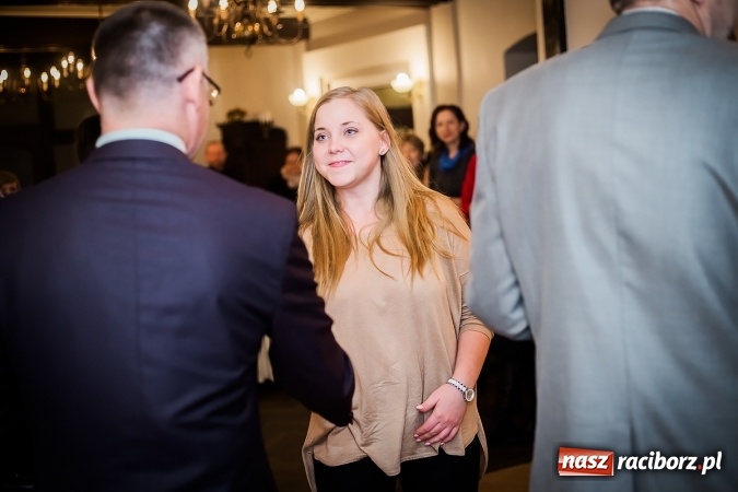 Zdjęcie w galerii na portalu naszraciborz.pl: Wernisaż prac malarskich w Pałacu Wojnowice wiadomości z regionu