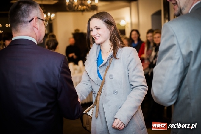 Zdjęcie w galerii na portalu naszraciborz.pl: Wernisaż prac malarskich w Pałacu Wojnowice wiadomości z regionu